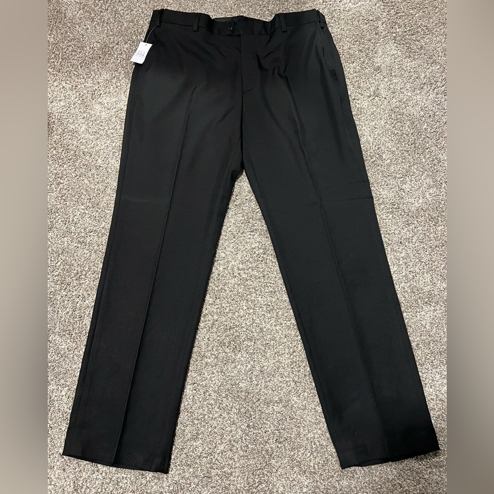 JOS A Banks Men’s Slacks, Black. NEW.  38x32